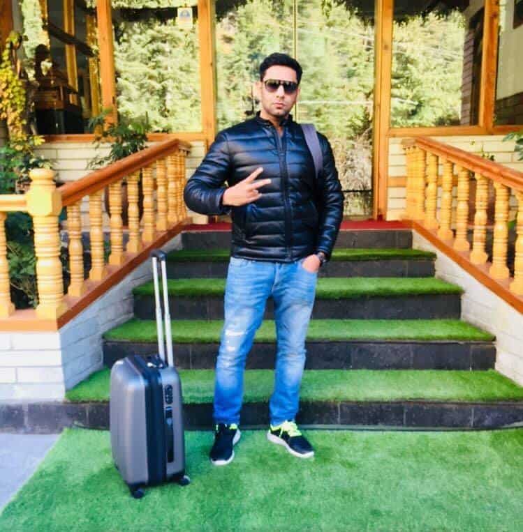 Home Dr. Davinder Singh